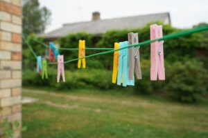 Cum să faci suporturi pentru plante din sfoară sau lemn