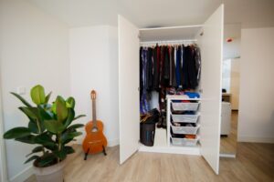 20 de lucruri pe care le poți arunca chiar azi din casa ta