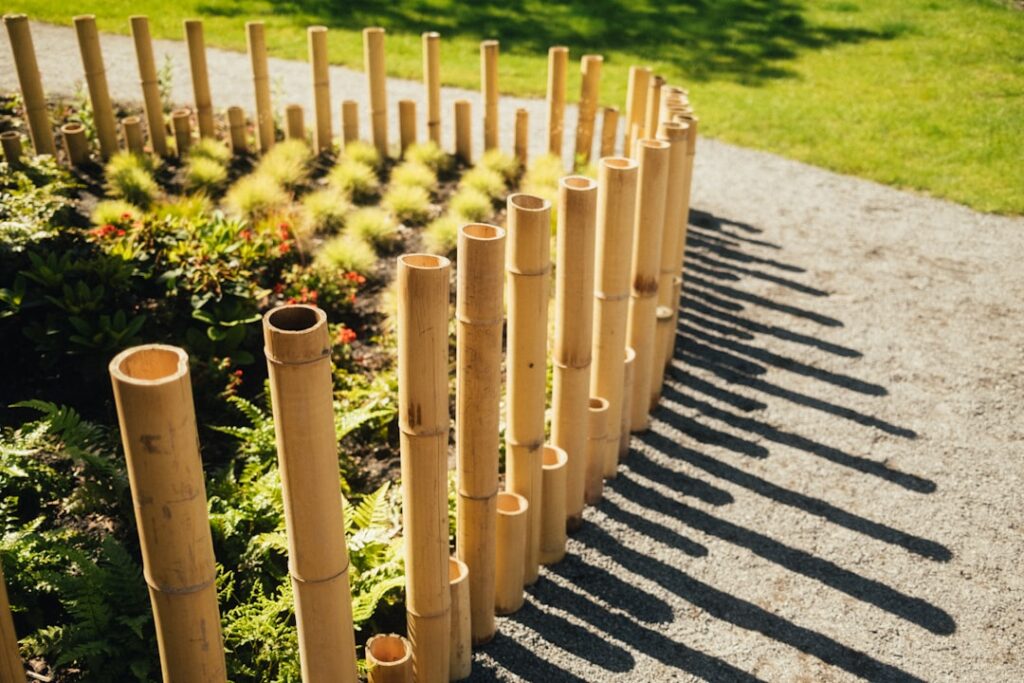 Inspirație pentru amenajarea grădinii folosind bambusul