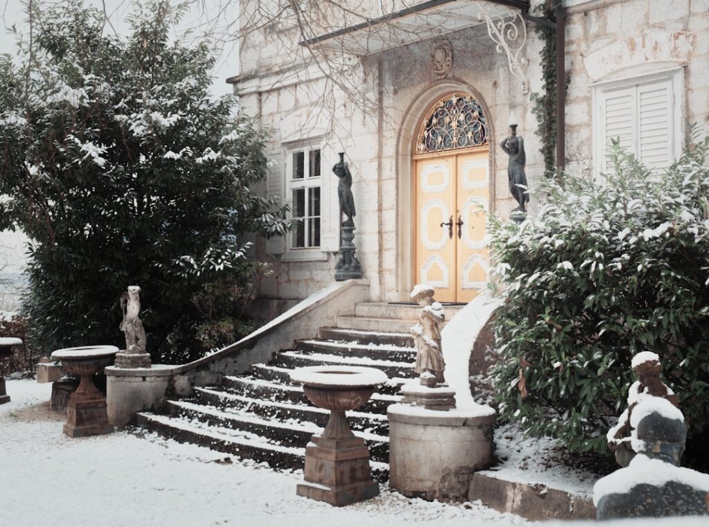 Scări decorative pentru grădină – cum să le integrezi natural?