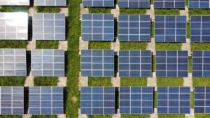 Avantajele panourilor solare integrate într-o casă inteligentă