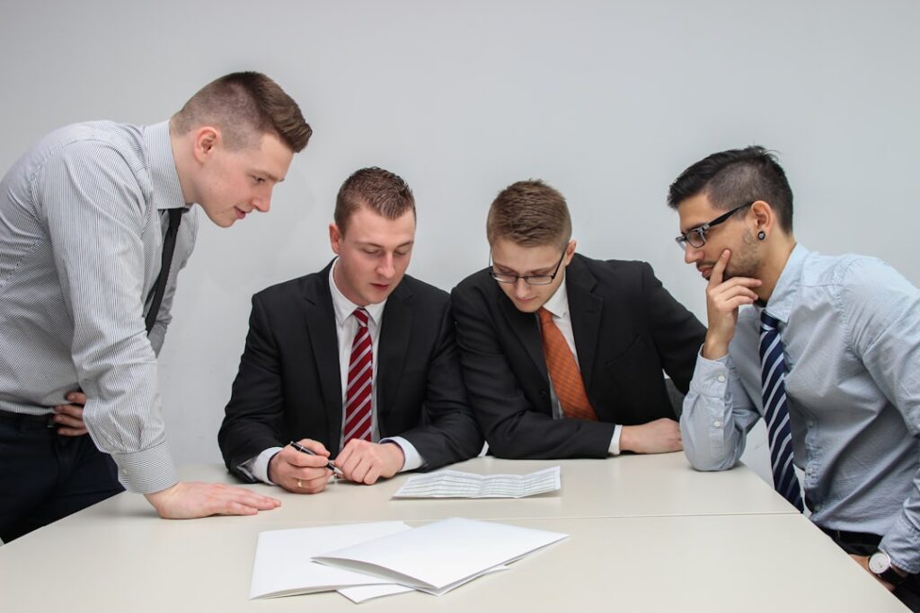Ce să verifici înainte să semnezi un contract pentru servicii de internet